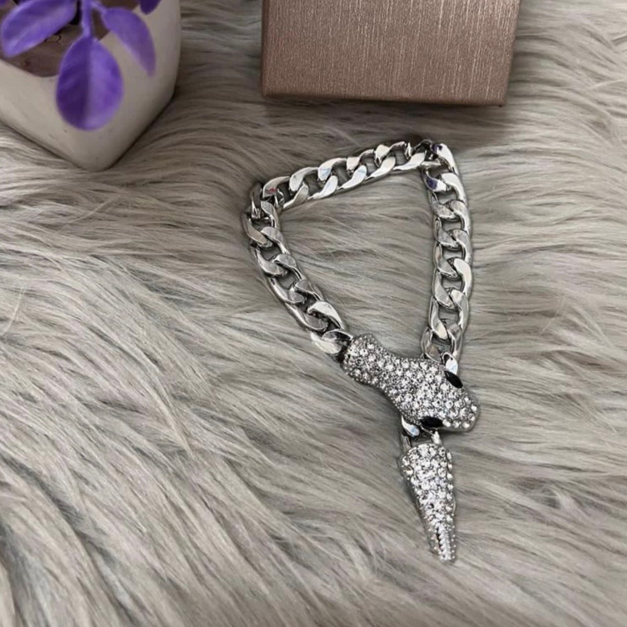 Amazing Snake Chain hand Bracelet - AmazingBaba