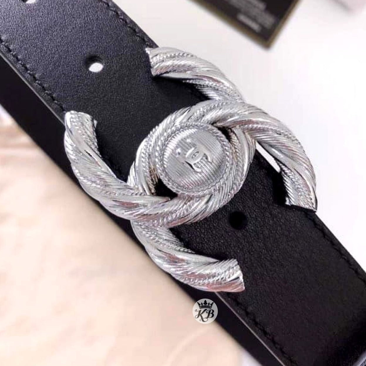 Elevate Your Style with a High-Quality Belt - AmazingBaba