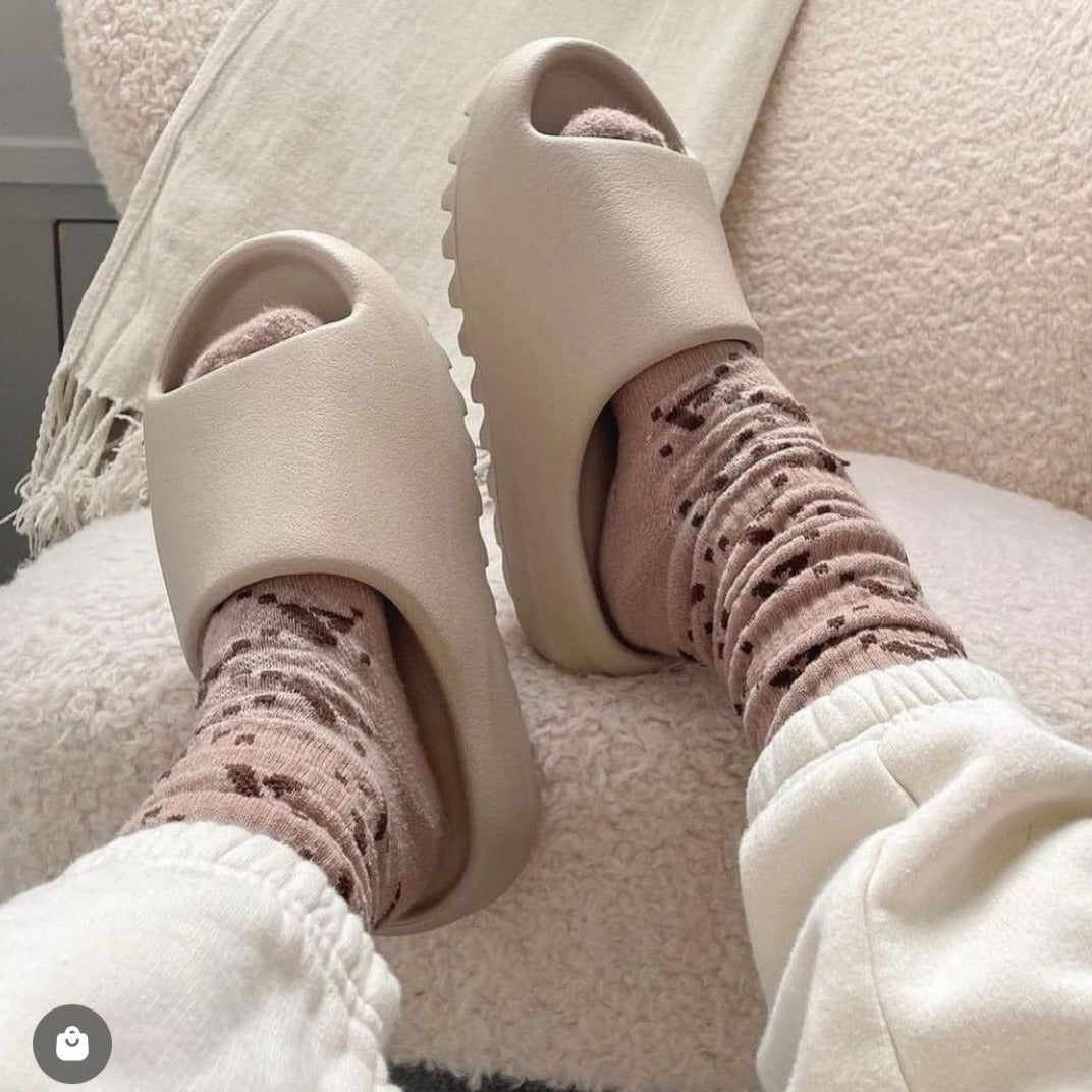 Amazing Premium Yeezy Slides - AmazingBaba