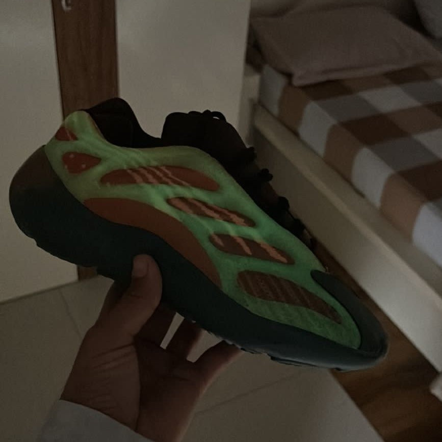 Amazing yeezy 700 v3 shoes - AmazingBaba