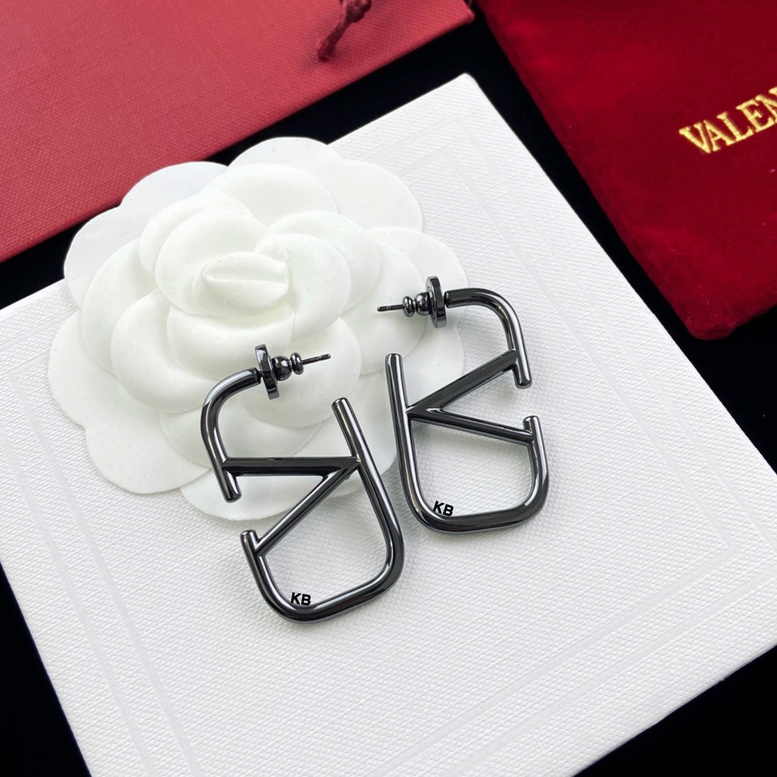 Luxury VV Signature Earrings