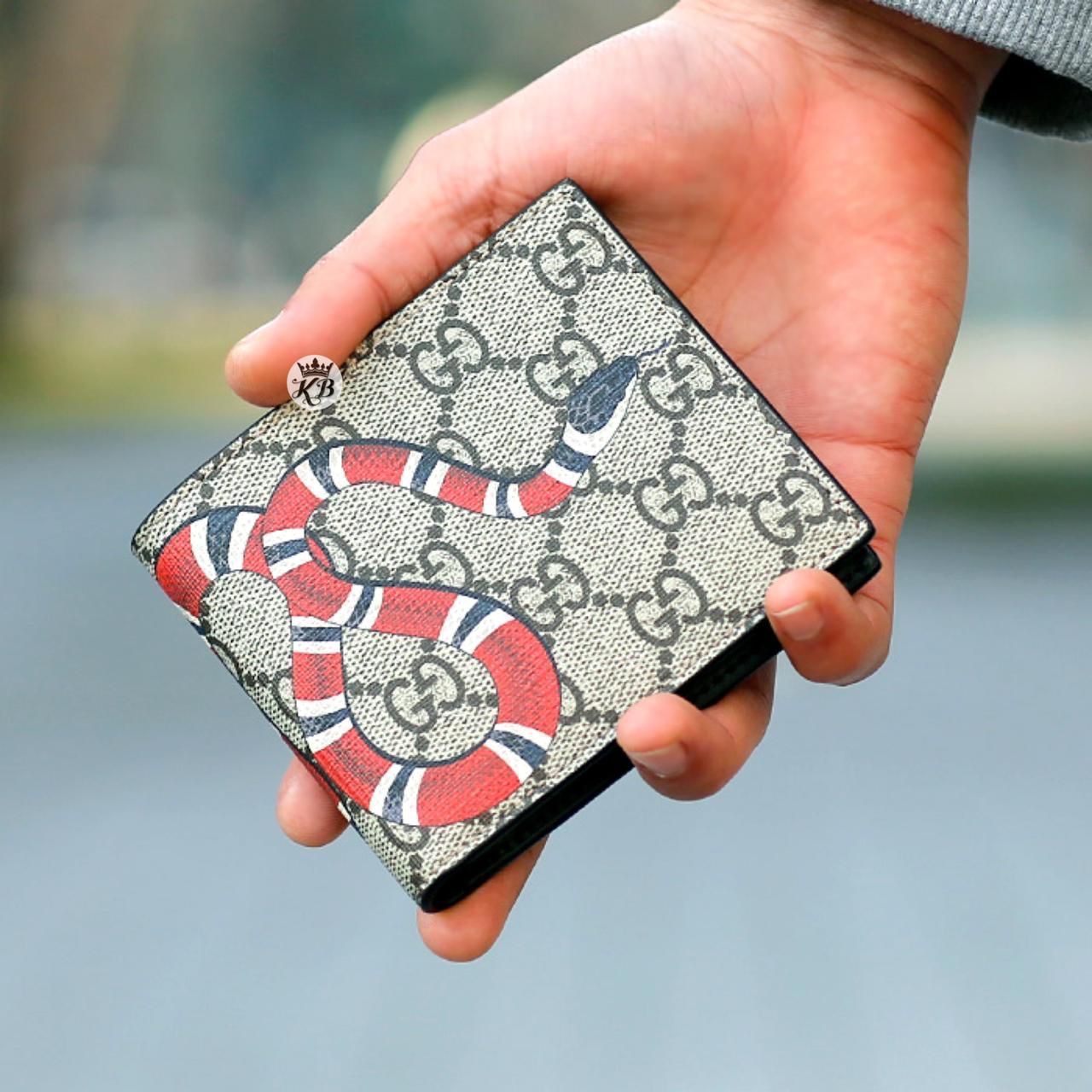 Introducing the A Stylish Men's Wallet - AmazingBaba