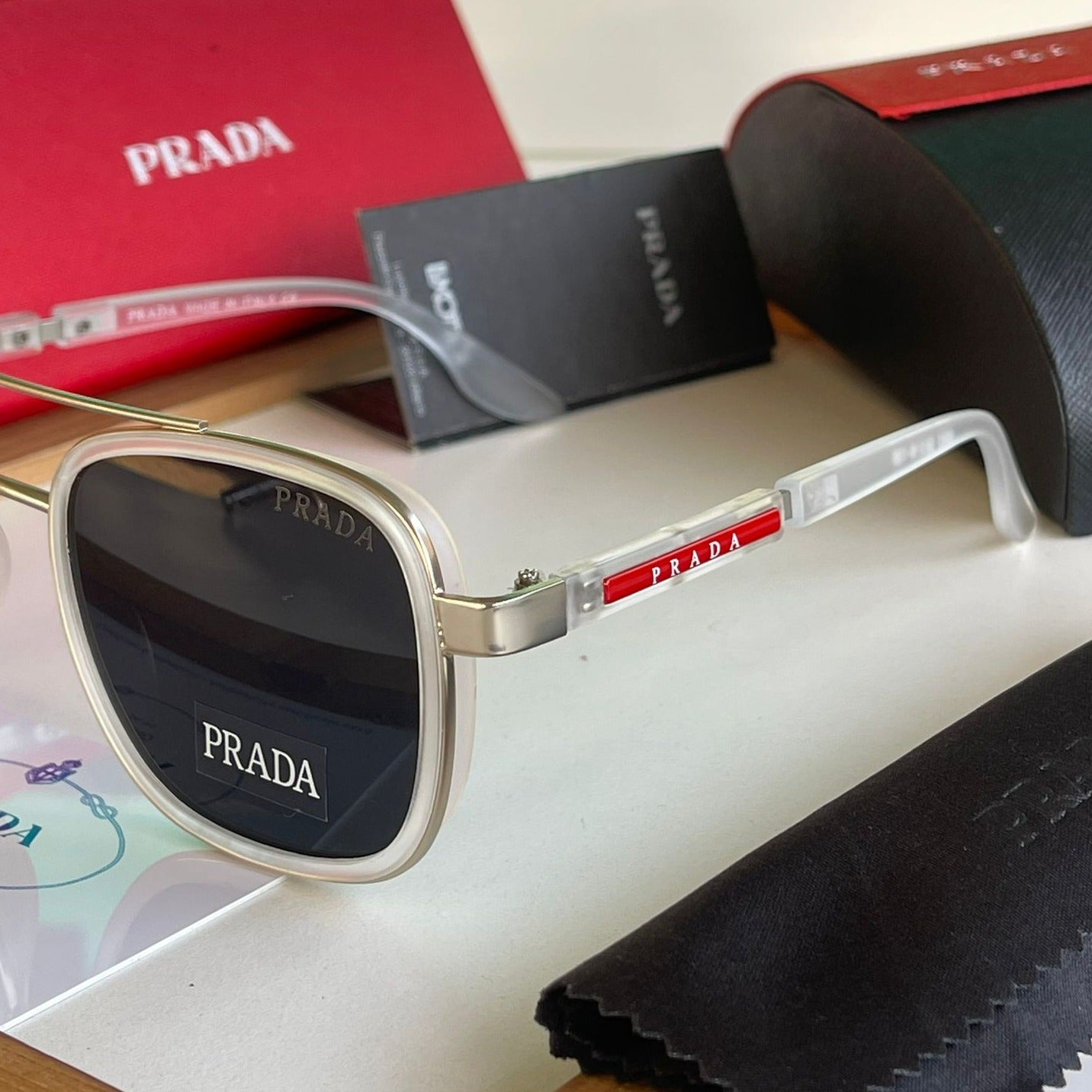 Pd premium quality Unisex Sunglasses - AmazingBaba