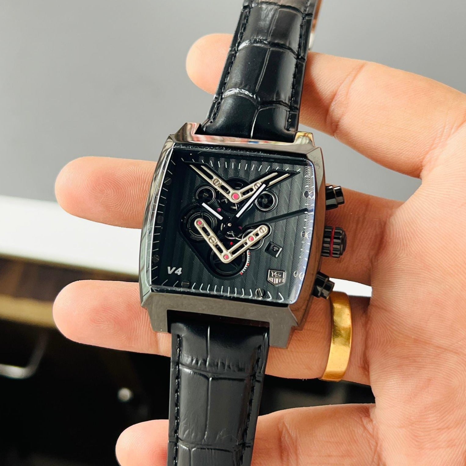 Tag premium luxury watch