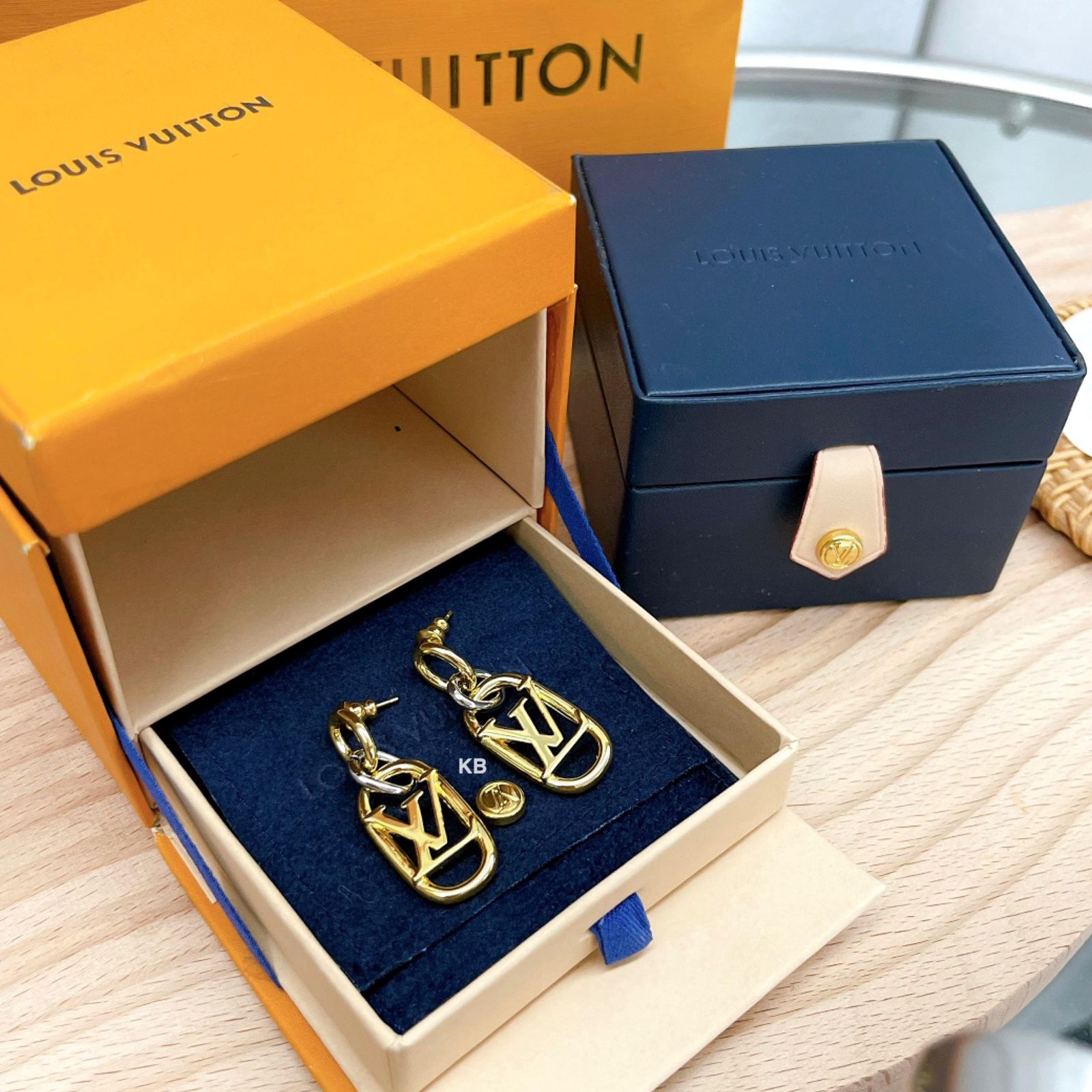 Lv Everyday Chain earrings - AmazingBaba