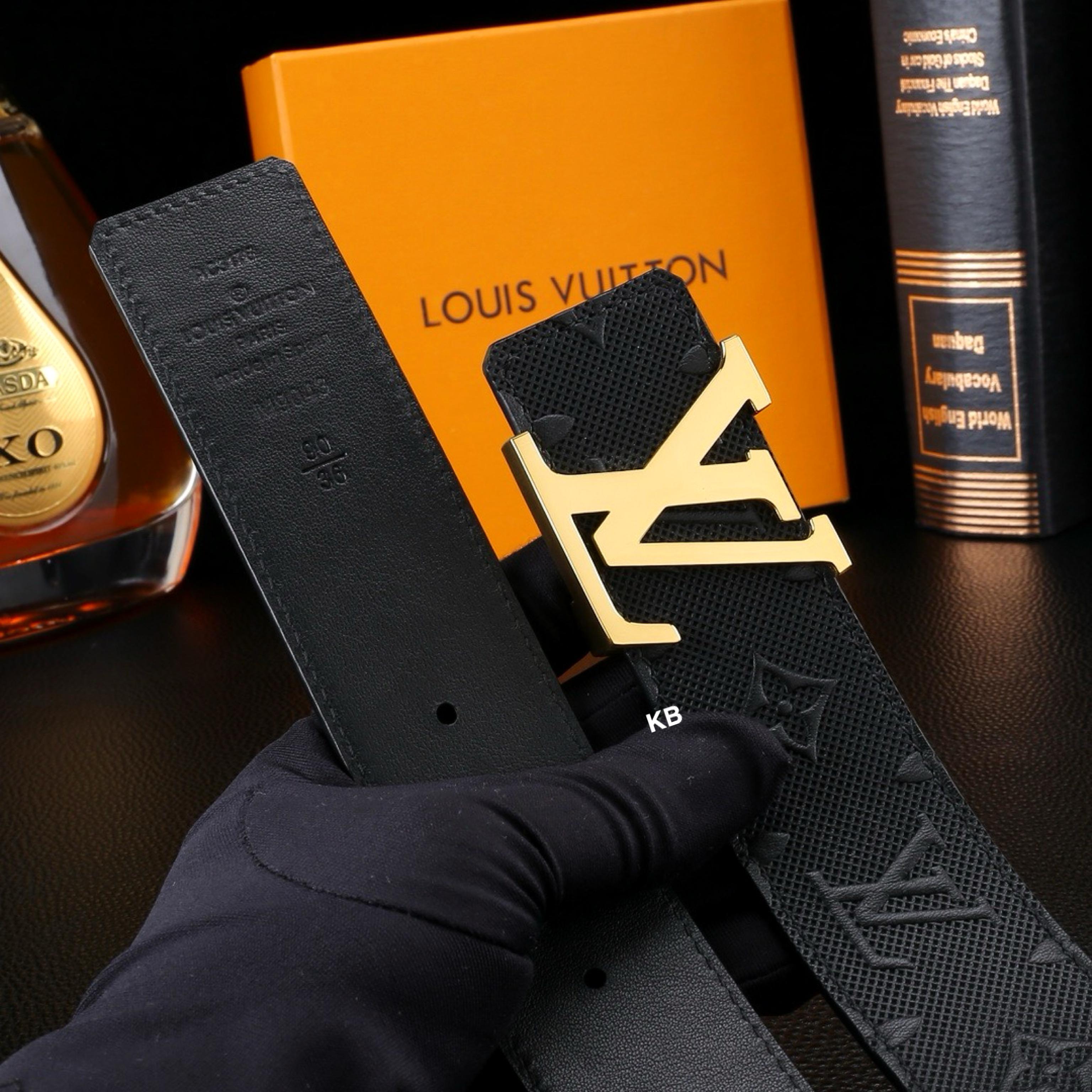 Lv initiales reversible belt