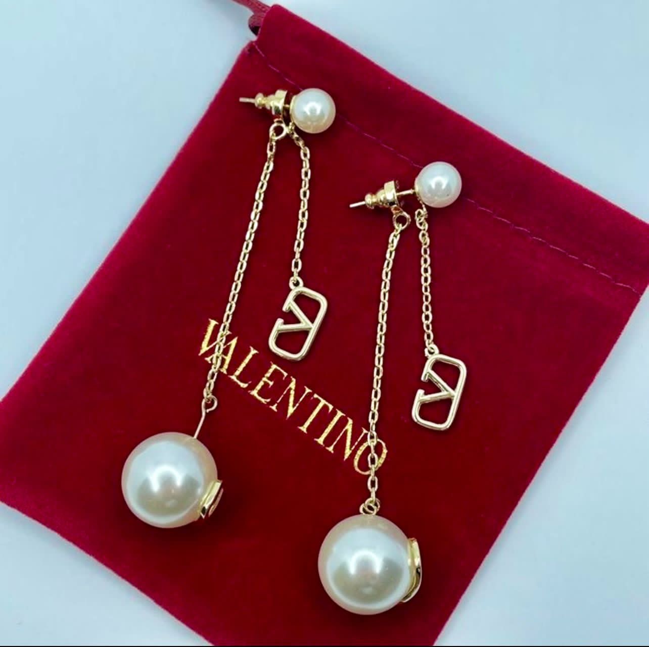 Amazing beautiful earrings - AmazingBaba