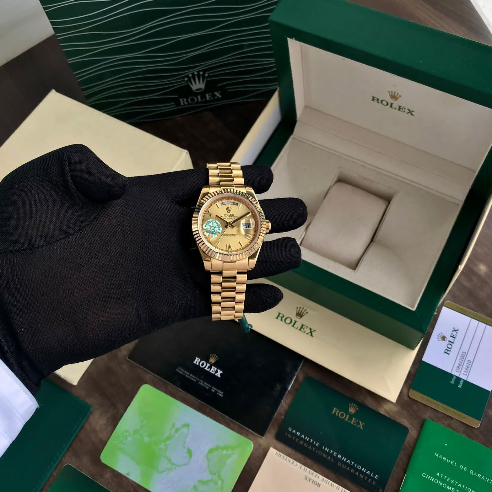 Exclusive DayDate Gold edition watch - AmazingBaba